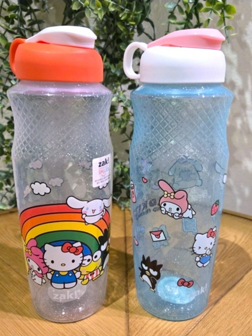 🌈NEW! Set of 2 Hello Kitty and Friends Glittery Clear Water Bottles (30oz.)